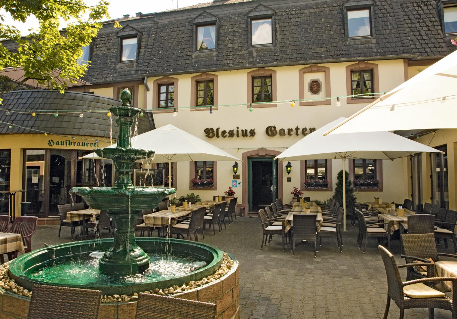 News und Veranstaltung Mit Bier in den Mai