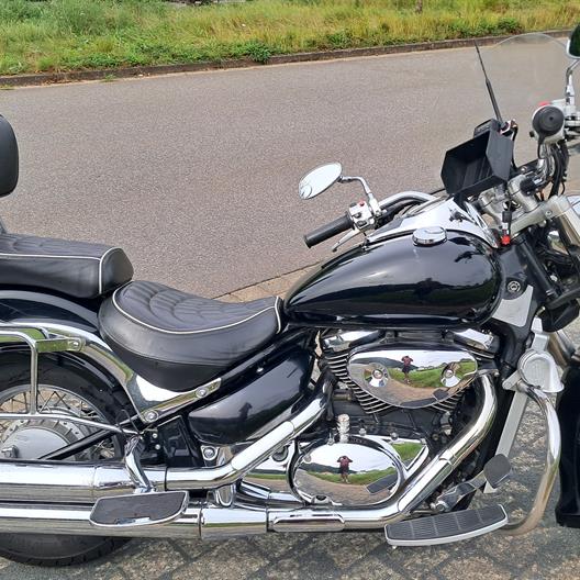 Bild: Suzuki Volusia VL800